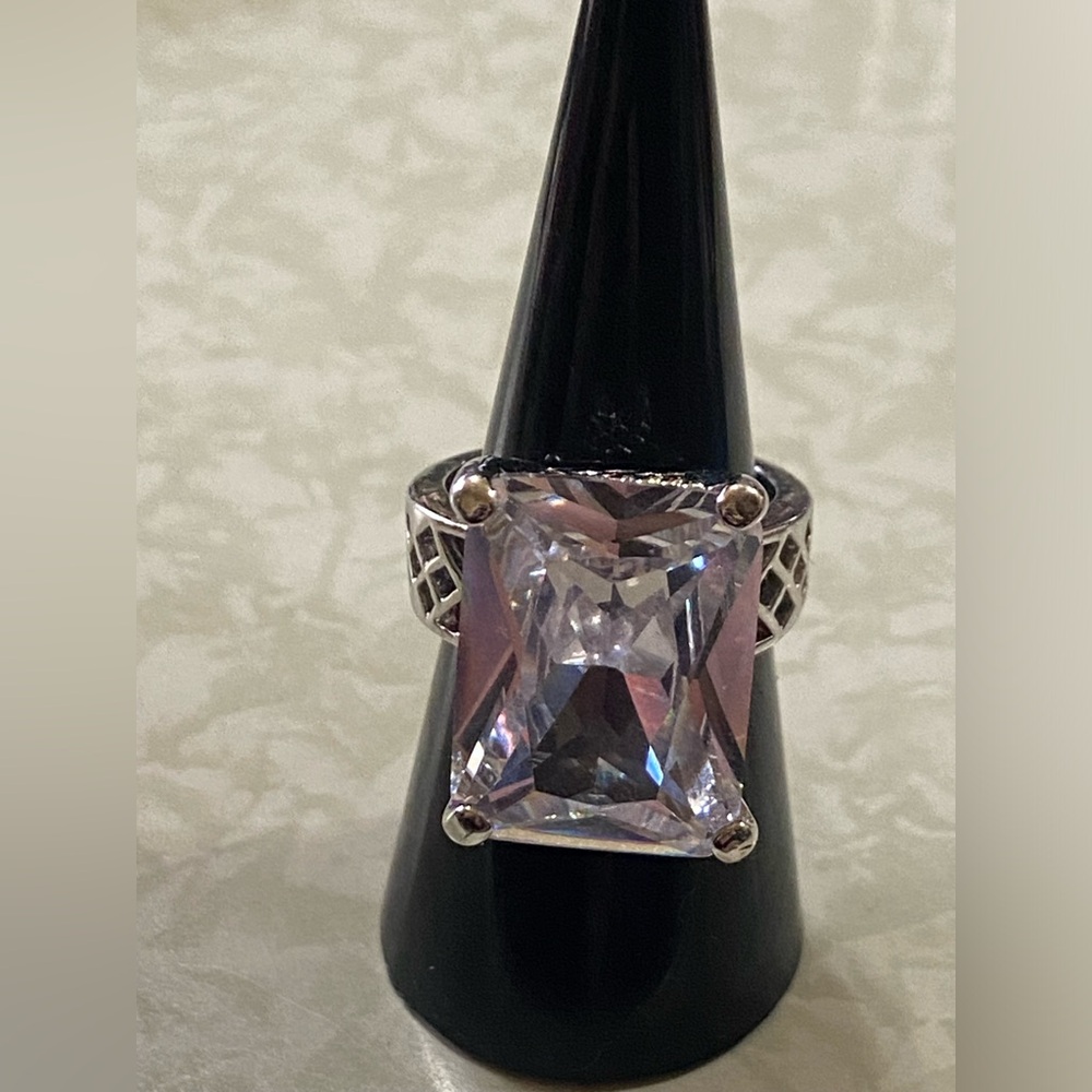 Statement Clear Glass Ring #9022 - Picture 10 of 13